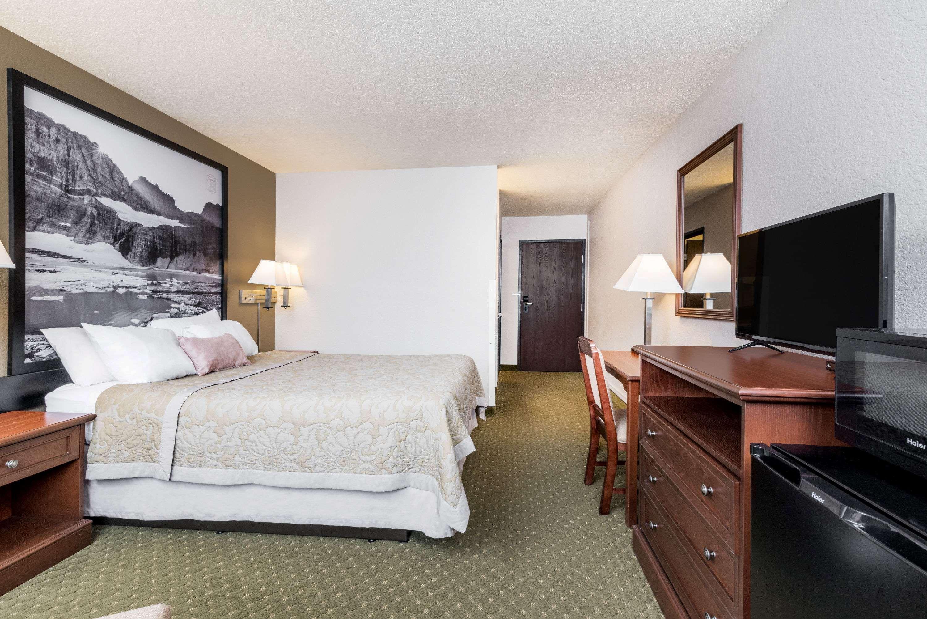 Super 8 By Wyndham Kalispell Glacier National Park Hotel Bagian luar foto