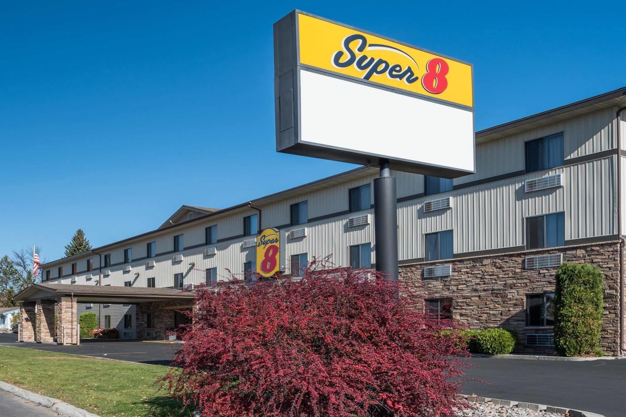 Super 8 By Wyndham Kalispell Glacier National Park Hotel Bagian luar foto